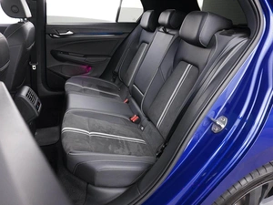 Хетчбэк Volkswagen Golf 2022 года, 2798444 рублей, Москва
