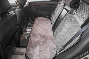 Седан Toyota Avensis 2004 года, 1019000 рублей, Барнаул