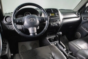 Внедорожник Toyota RAV4 2005 года, 1019000 рублей, Сургут