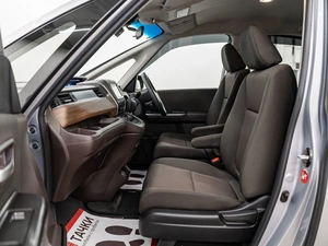 Минивэн Honda Freed 2022 года, 2000000 рублей, Красноярск