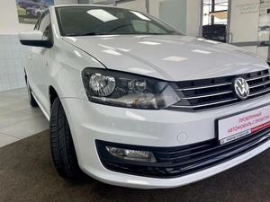 Седан Volkswagen Polo 2017 года, 830000 рублей, Красноярск