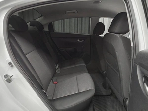 Седан Kia Rio 2020 года, 1015000 рублей, Красноярск