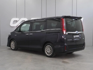 Минивэн Toyota Esquire 2016 года, 2335000 рублей, Воронеж