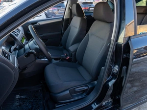 Седан Volkswagen Jetta 2012 года, 1199000 рублей, Саратов