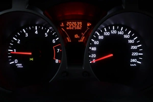 Внедорожник Nissan Juke 2012 года, 980000 рублей, Брянск