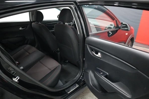 Хэтчбек Kia Rio 2021 года, 1690000 рублей, Курск