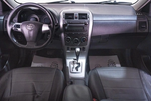 Седан Toyota Corolla 2011 года, 1089000 рублей, Томск