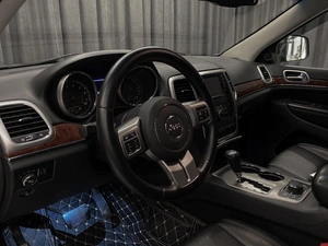 Внедорожник Jeep Grand Cherokee 2011 года, 1785000 рублей, Красноярск