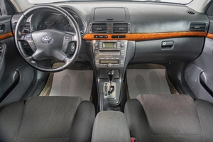 Седан Toyota Avensis 2008 года, 959000 рублей, Томск