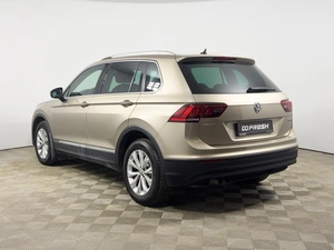 Внедорожник Volkswagen Tiguan 2018 года, 2178200 рублей, Казань