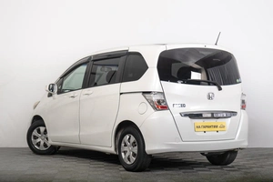 Минивэн Honda Freed 2013 года, 1249000 рублей, Томск