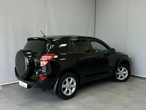 Внедорожник Toyota RAV4 2011 года, 1495000 рублей, Красноярск
