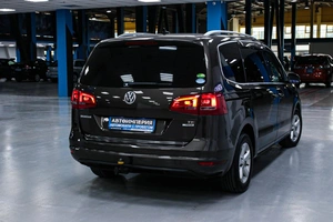 Минивэн Volkswagen Sharan 2015 года, 1398000 рублей, Солонцы