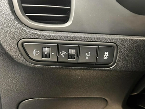 Хетчбэк Kia Rio X-Line 2019 года, 1595000 рублей, Красноярск