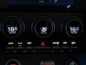 Купе Jaguar F-type 2017 года, 4996900 рублей, Москва