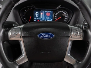 Седан Ford Mondeo 2011 года, 849000 рублей, Тюмень