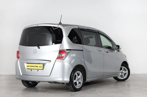 Минивэн Honda Freed 2015 года, 1159000 рублей, Новосибирск
