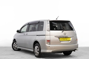 Минивэн Toyota Isis 2011 года, 1299000 рублей, Барнаул