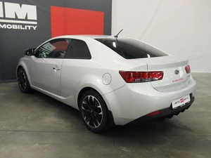 Седан Kia Cerato 2010 года, 1120000 рублей, Курск