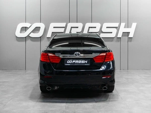 Седан Toyota Camry 2012 года, 1799000 рублей, Тюмень