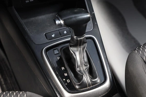 Хетчбэк Kia Rio X-Line 2018 года, 1199000 рублей, Новосибирск