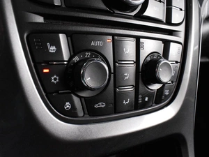 Хетчбэк Opel Astra 2012 года, 659000 рублей, Воронеж