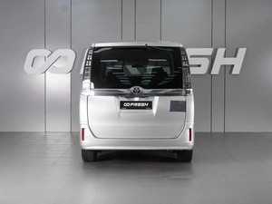 Минивэн Toyota Voxy 2017 года, 1998000 рублей, Минеральные Воды