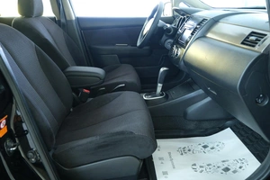 Хетчбэк Nissan Tiida 2010 года, 789000 рублей, Омск