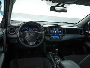Внедорожник Toyota RAV4 2016 года, 2649077 рублей, Москва