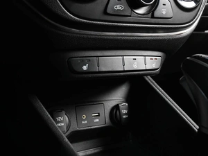 Седан Hyundai Solaris 2017 года, 1229000 рублей, Аксай
