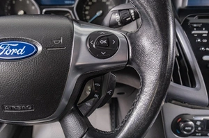 Хетчбэк Ford Focus 2012 года, 1049000 рублей, Томск