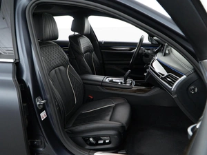 Седан BMW 7 серия 2018 года, 5799050 рублей, Москва