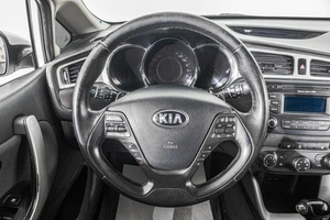 Хетчбэк Kia Ceed 2015 года, 929000 рублей, Барнаул