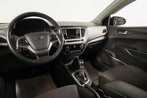 Седан Hyundai Solaris 2019 года, 1039000 рублей, Новосибирск