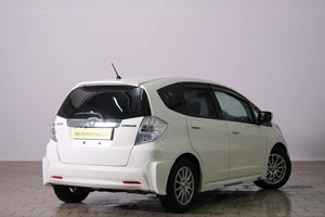 Хетчбэк Honda Fit 2011 года, 969000 рублей, Омск