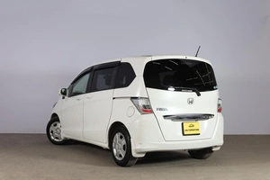 Минивэн Honda Freed 2013 года, 1349000 рублей, Новосибирск