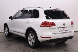 Внедорожник Volkswagen Touareg 2012 года, 2200000 рублей, Брянск