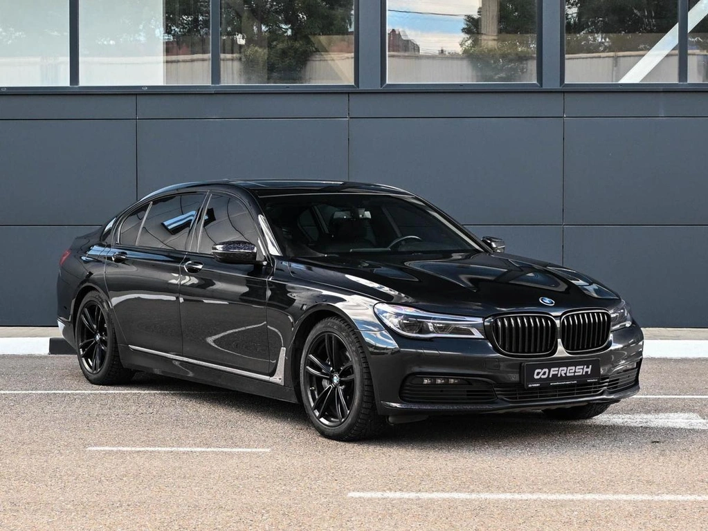Седан BMW 7 серия 2017 года, 3274000 рублей, Кирилловка
