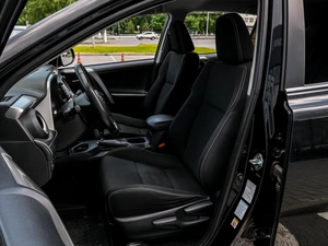 Внедорожник Toyota RAV4 2017 года, 2130000 рублей, Волгоград