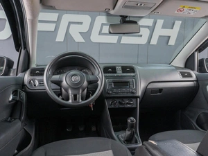 Седан Volkswagen Polo 2015 года, 669000 рублей, Сургут
