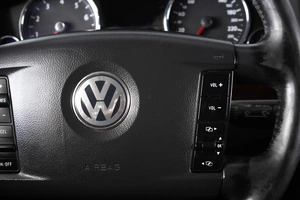 Внедорожник Volkswagen Touareg 2007 года, 999000 рублей, Пермь
