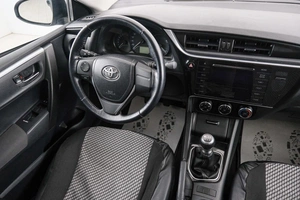 Седан Toyota Corolla 2017 года, 1549000 рублей, Красноярск