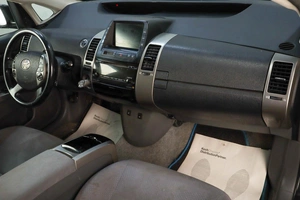 Лифтбек Toyota Prius 2007 года, 649000 рублей, Челябинск