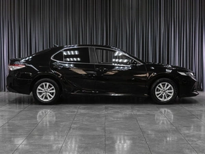 Седан Toyota Camry 2019 года, 2499000 рублей, Тюмень