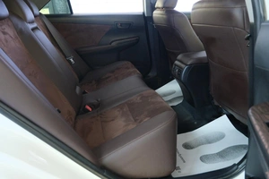 Седан Toyota Camry 2014 года, 1999000 рублей, Омск