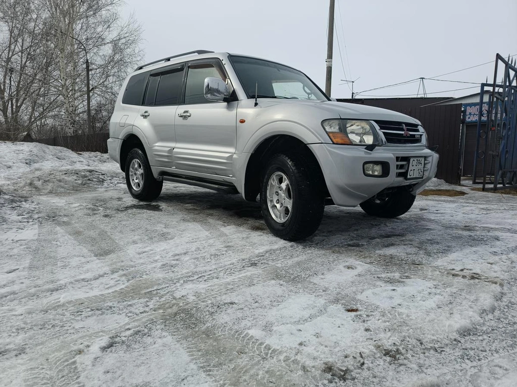 Внедорожник Mitsubishi Pajero 2000 года, 890000 рублей, Заозерный