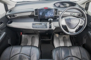 Минивэн Honda Freed 2012 года, 1219000 рублей, Барнаул