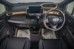 Минивэн Honda Freed 2012 года, 1149000 рублей, Томск