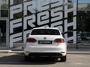 Седан Volkswagen Jetta 2014 года, 975500 рублей, Волгоград