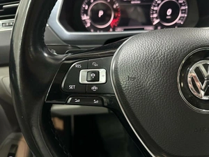 Внедорожник Volkswagen Tiguan 2018 года, 3359200 рублей, Красноярск